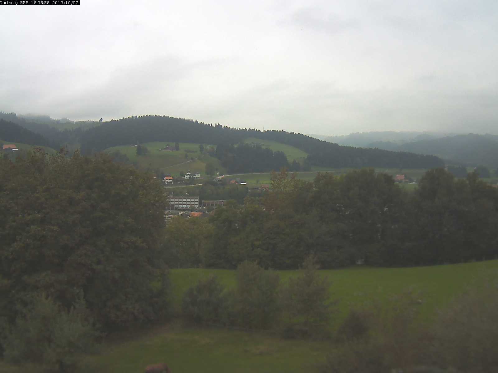Webcam-Bild: Aussicht vom Dorfberg in Langnau 20131007-180600