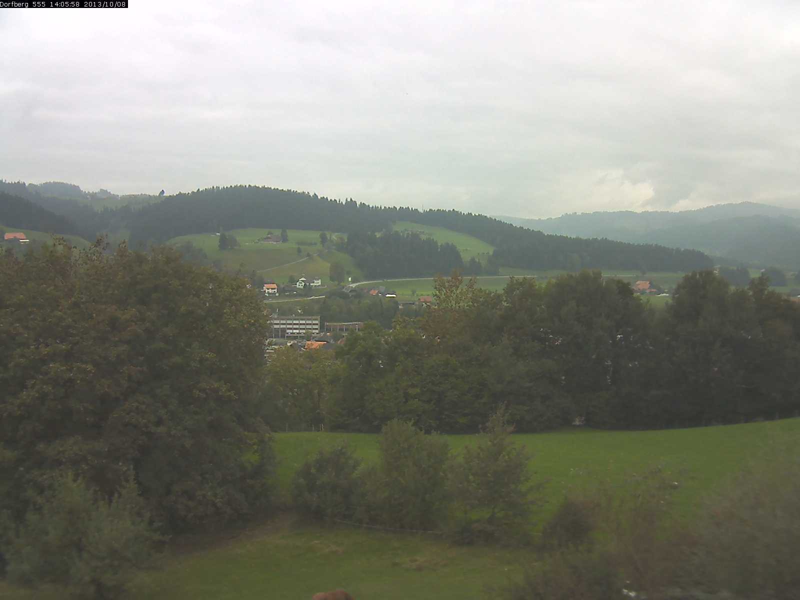 Webcam-Bild: Aussicht vom Dorfberg in Langnau 20131008-140600