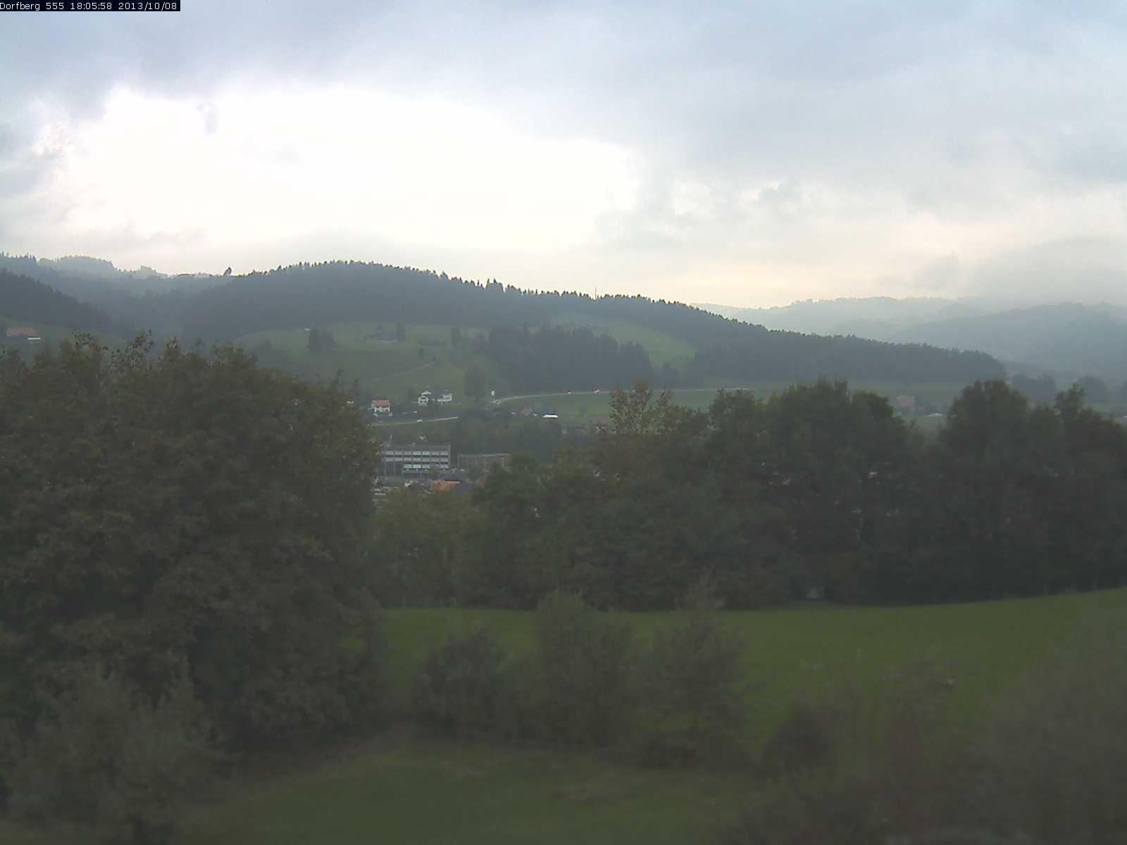 Webcam-Bild: Aussicht vom Dorfberg in Langnau 20131008-180600