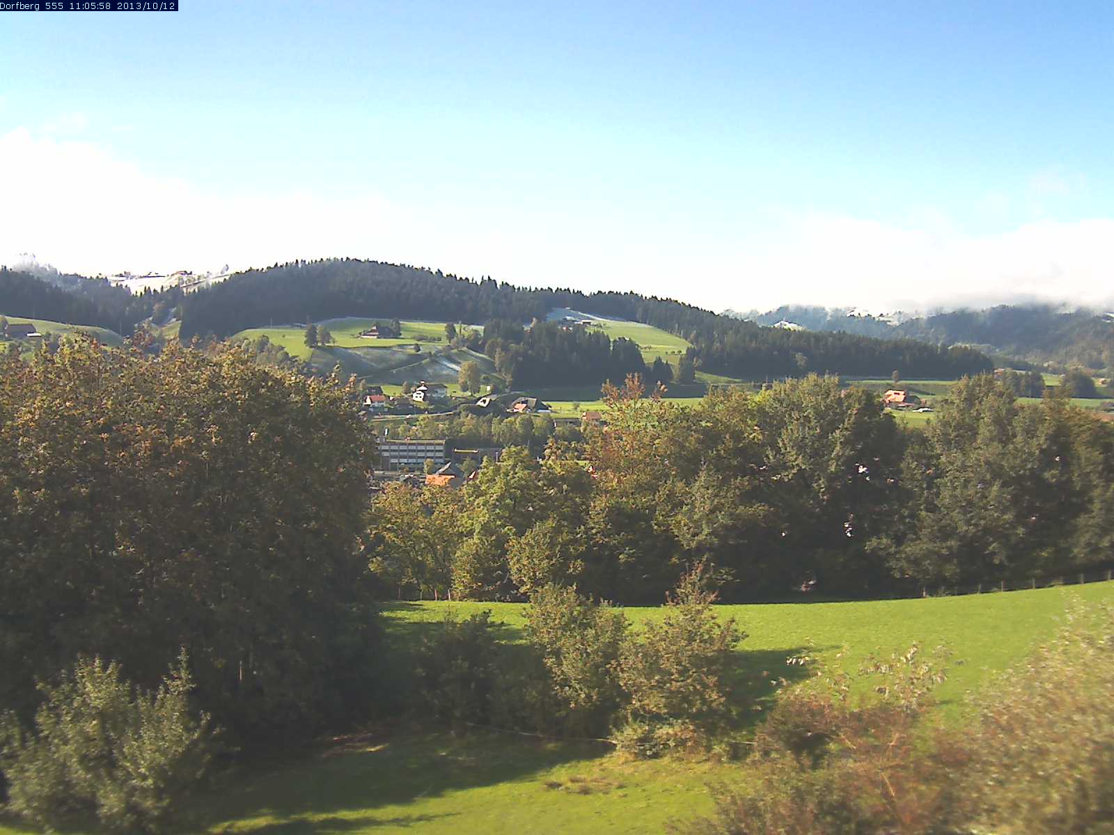 Webcam-Bild: Aussicht vom Dorfberg in Langnau 20131012-110600