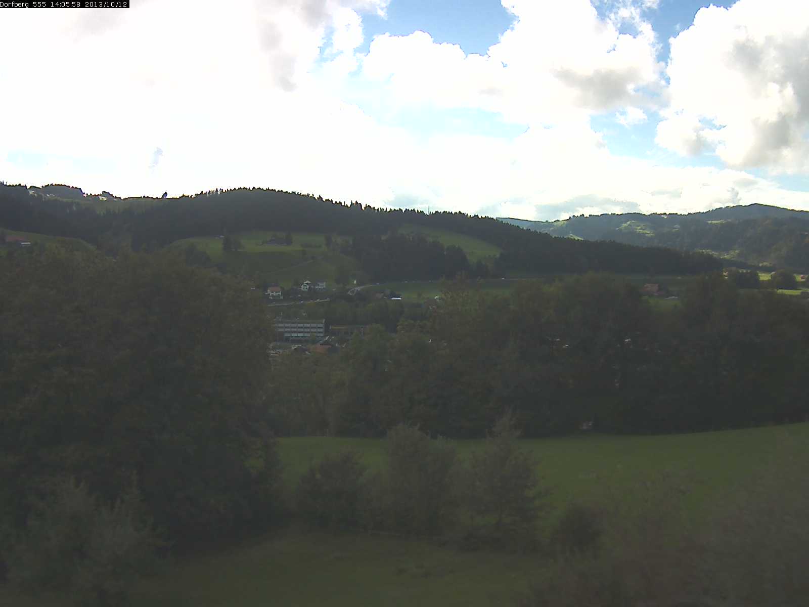 Webcam-Bild: Aussicht vom Dorfberg in Langnau 20131012-140600