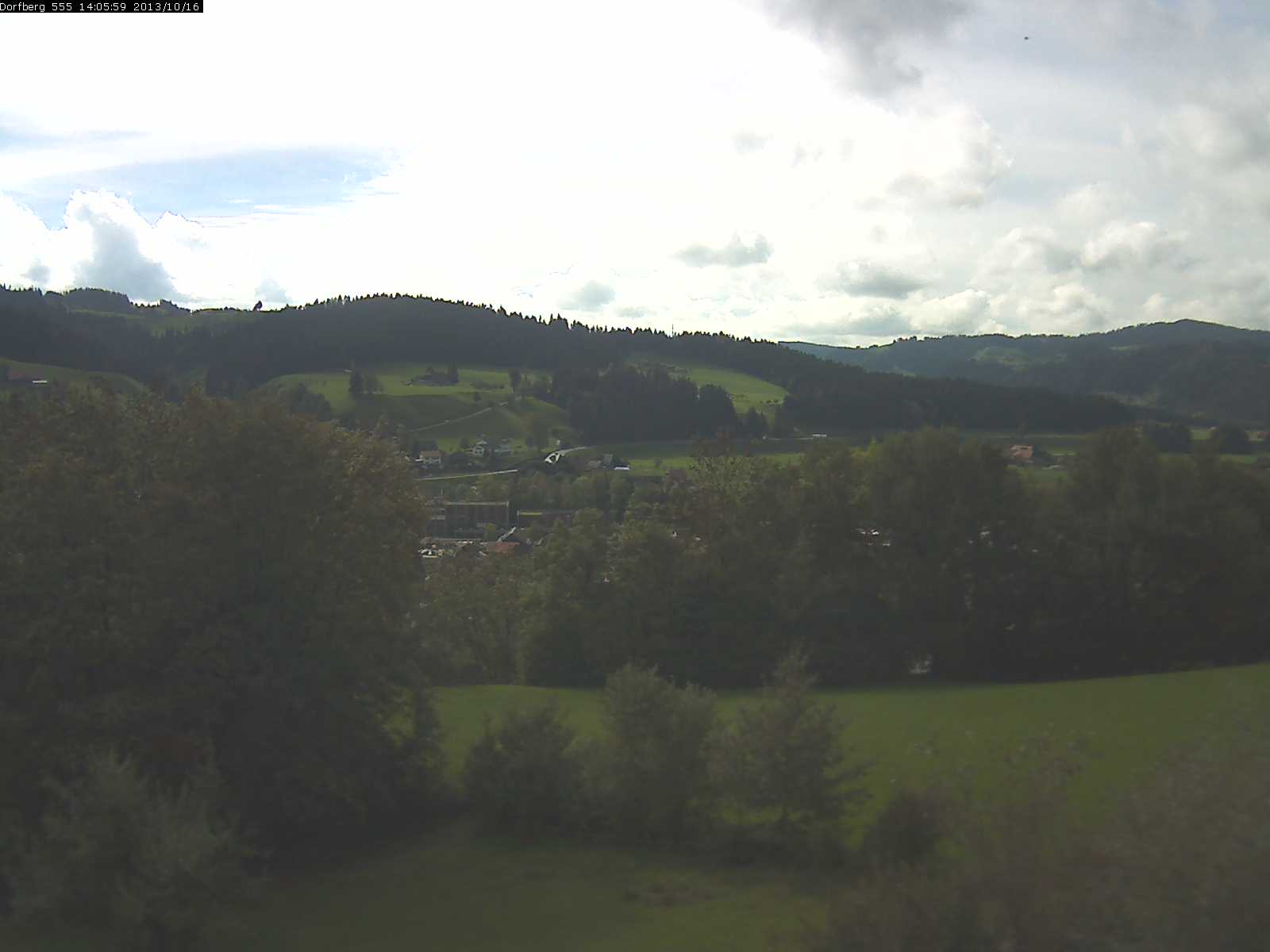 Webcam-Bild: Aussicht vom Dorfberg in Langnau 20131016-140600