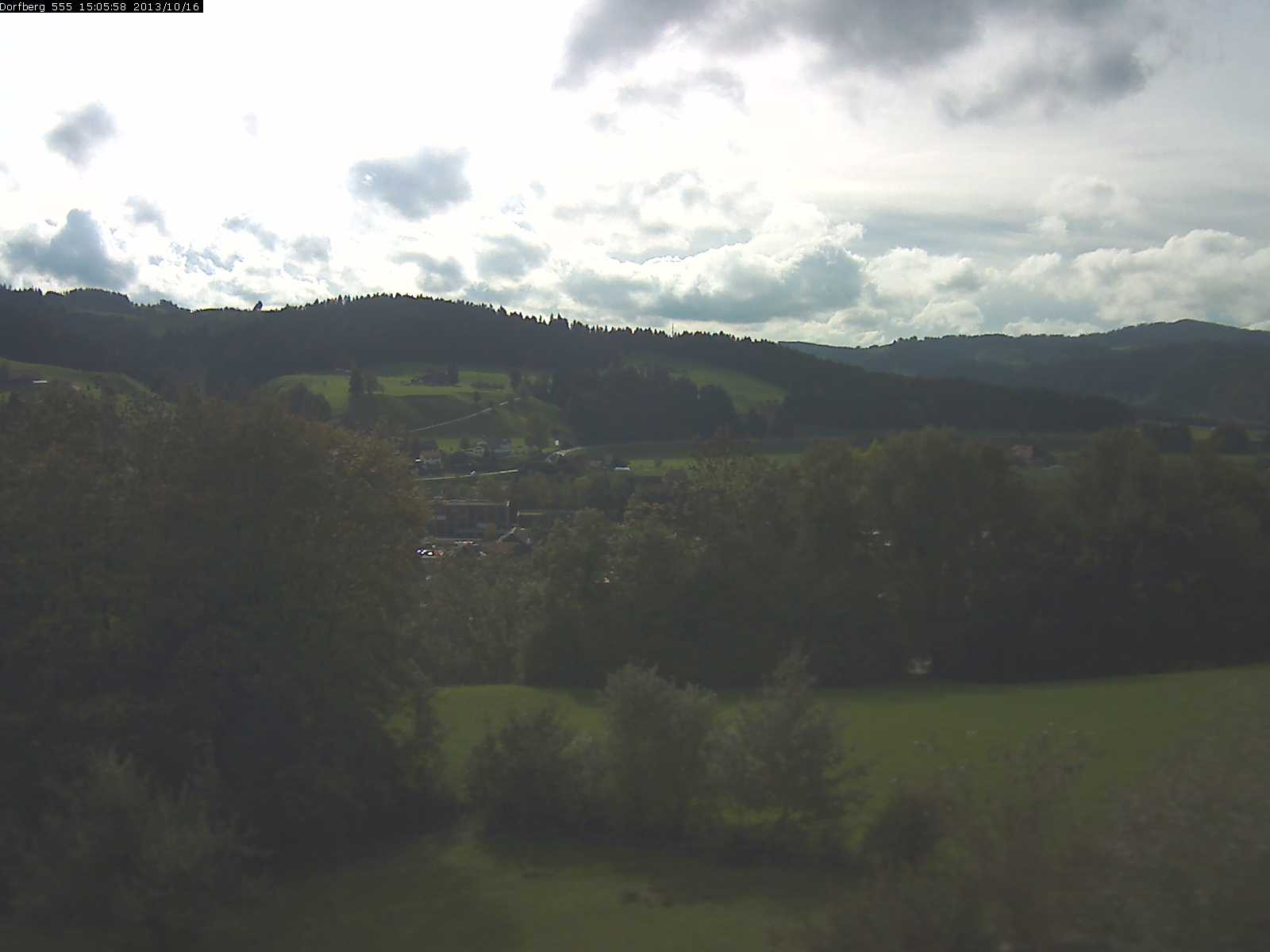 Webcam-Bild: Aussicht vom Dorfberg in Langnau 20131016-150600