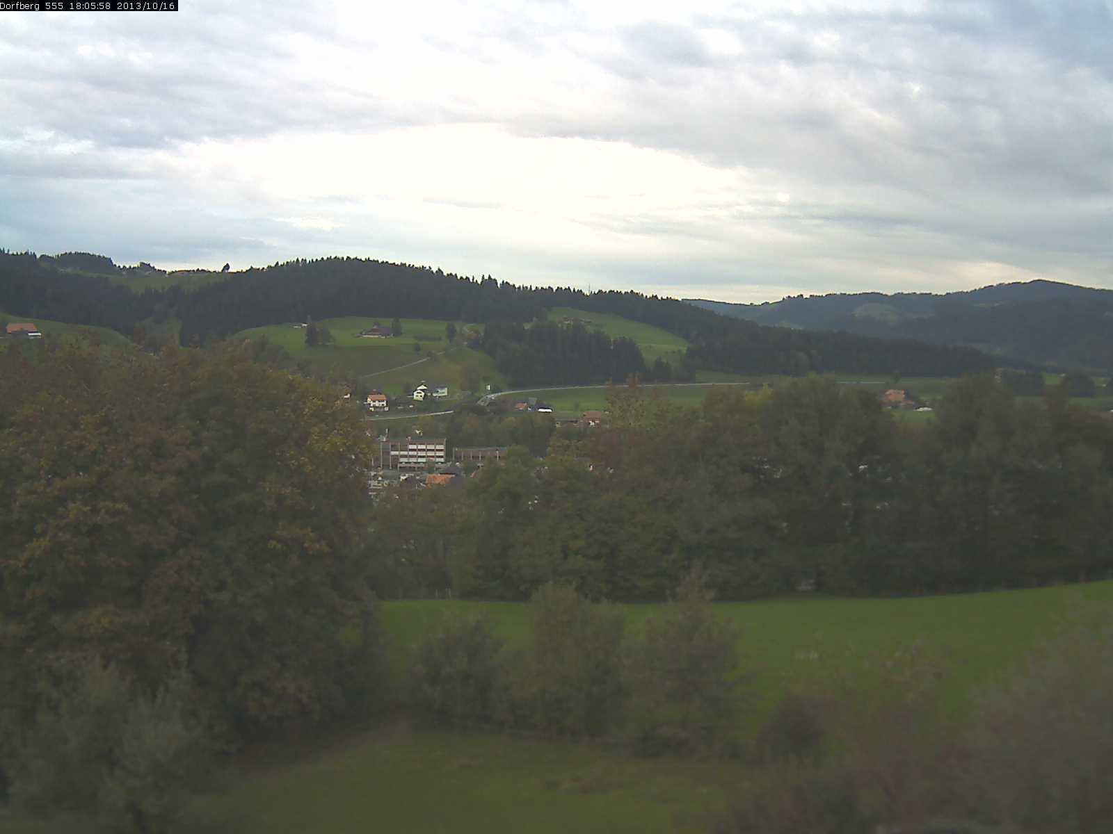 Webcam-Bild: Aussicht vom Dorfberg in Langnau 20131016-180600