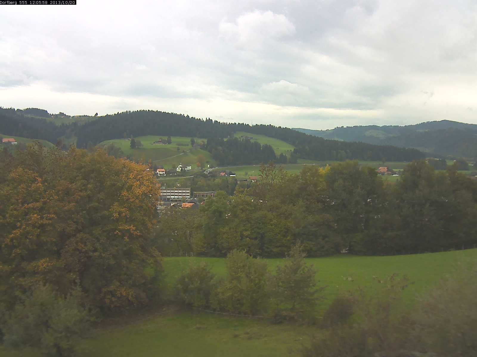 Webcam-Bild: Aussicht vom Dorfberg in Langnau 20131020-120600