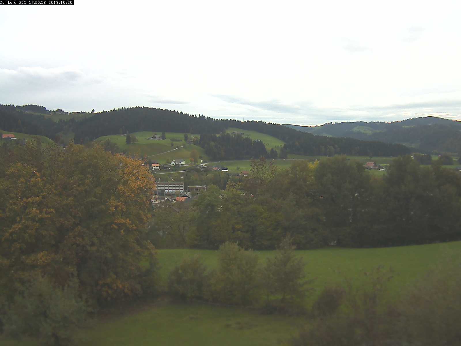 Webcam-Bild: Aussicht vom Dorfberg in Langnau 20131020-170600