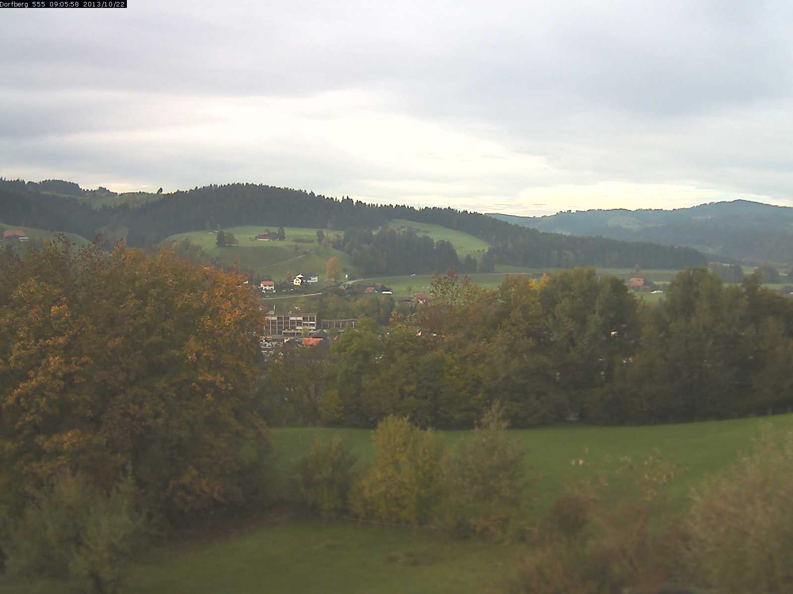 Webcam-Bild: Aussicht vom Dorfberg in Langnau 20131022-090600