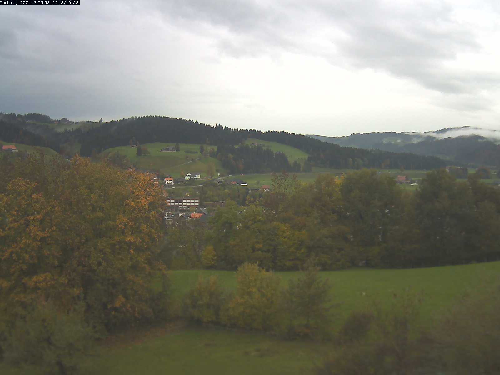 Webcam-Bild: Aussicht vom Dorfberg in Langnau 20131023-170600