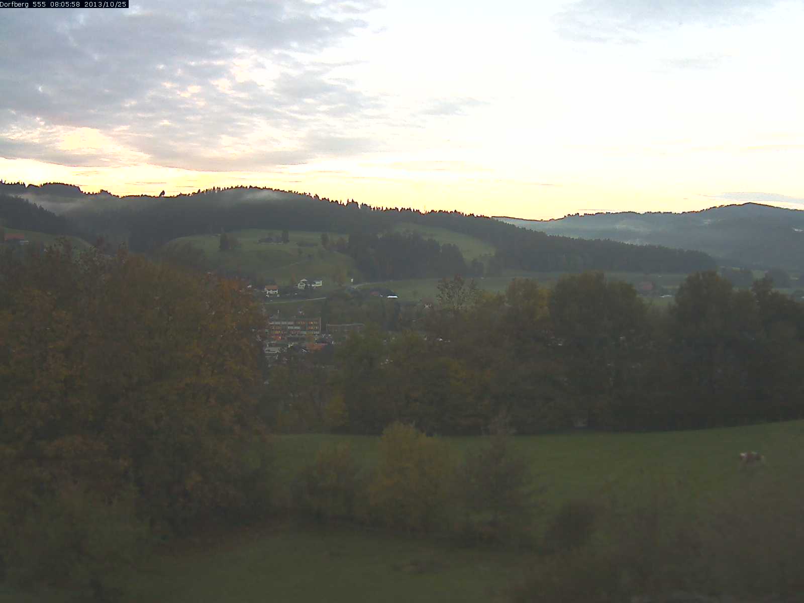 Webcam-Bild: Aussicht vom Dorfberg in Langnau 20131025-080600
