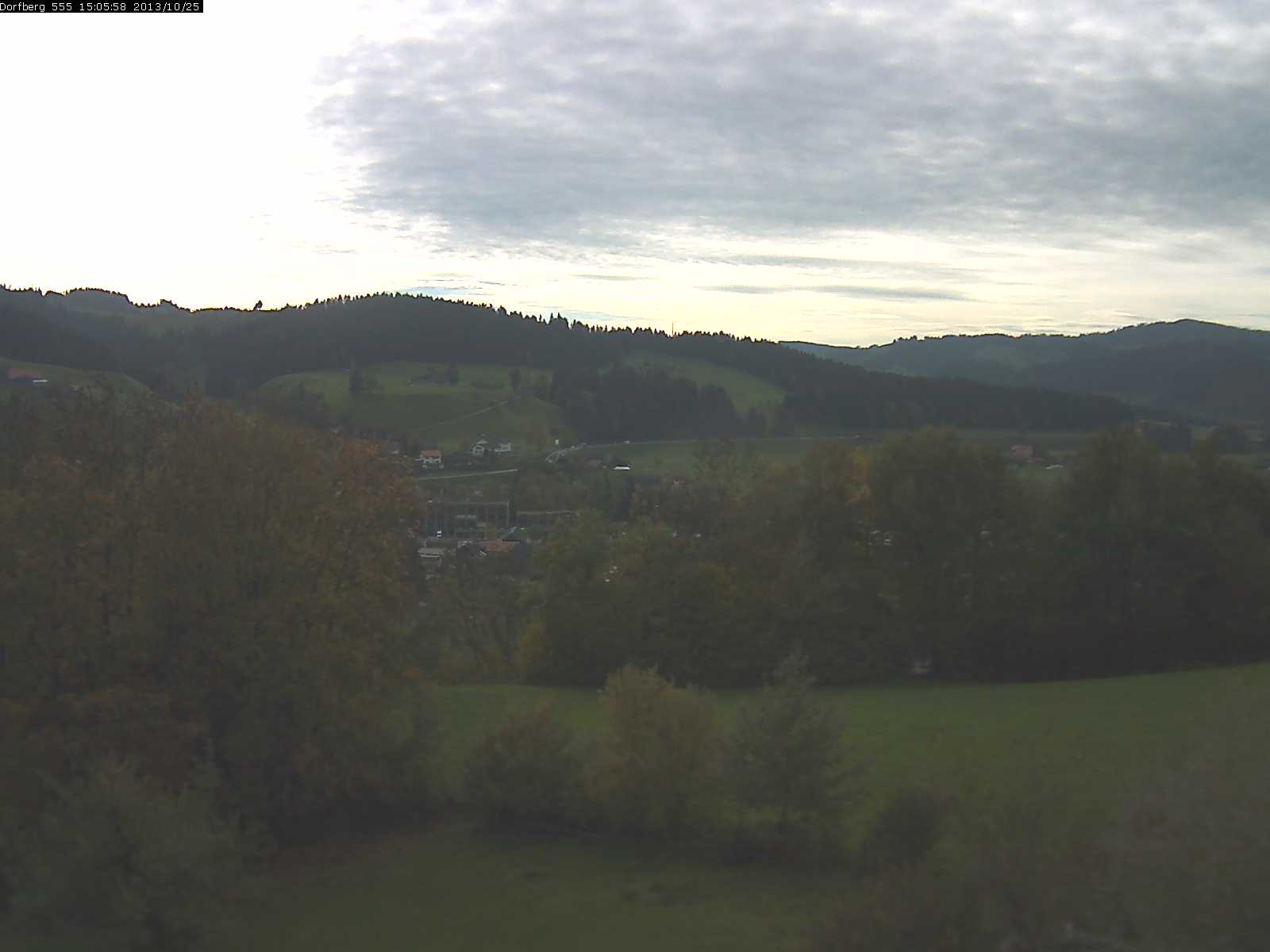 Webcam-Bild: Aussicht vom Dorfberg in Langnau 20131025-150600