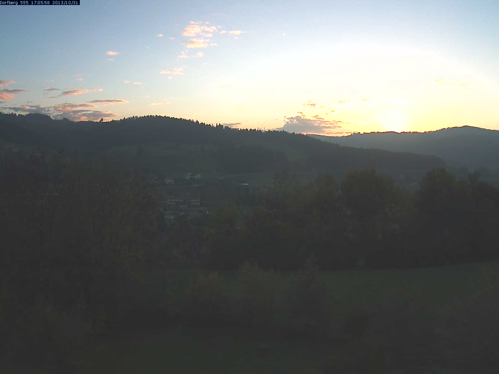 Webcam-Bild: Aussicht vom Dorfberg in Langnau 20131031-170600
