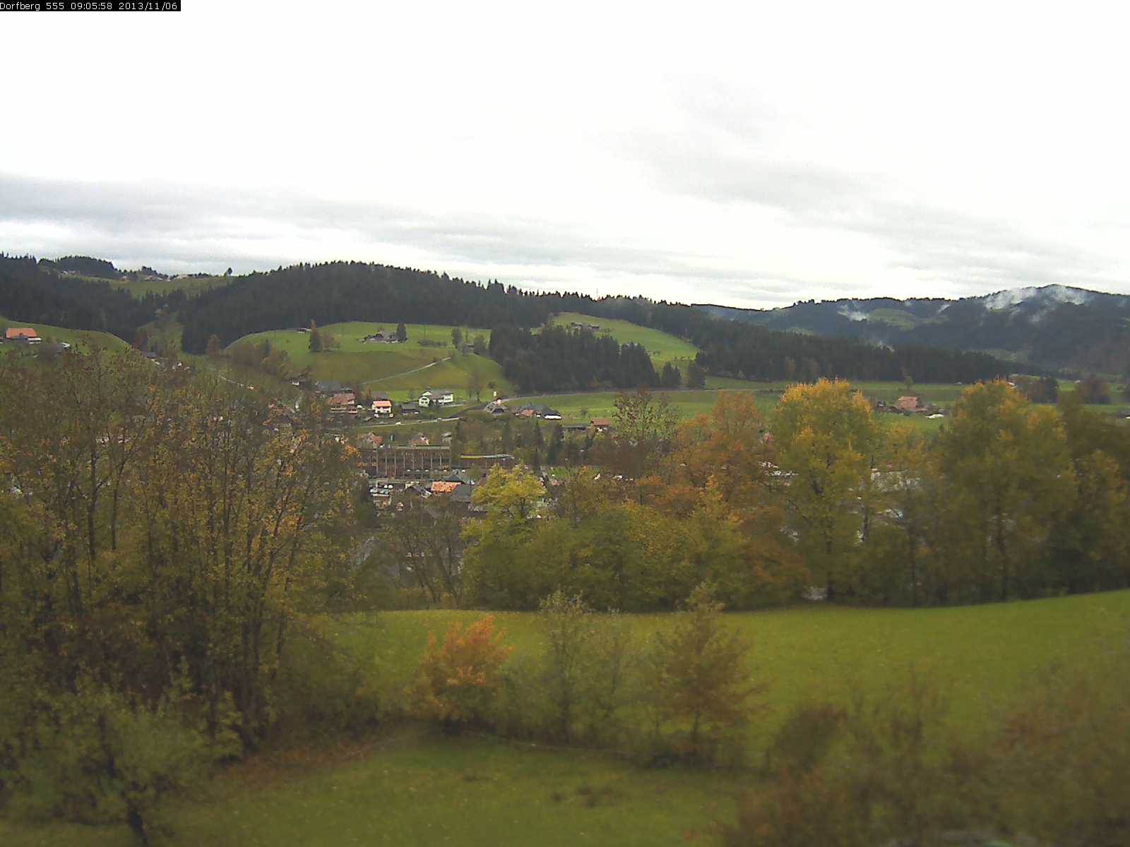 Webcam-Bild: Aussicht vom Dorfberg in Langnau 20131106-090600
