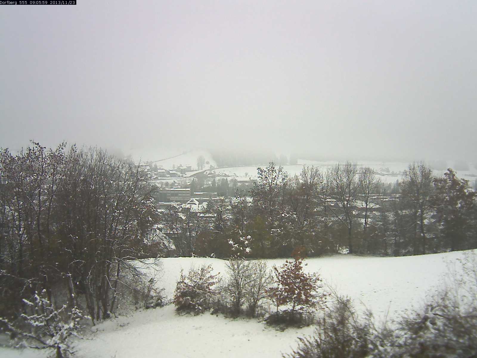 Webcam-Bild: Aussicht vom Dorfberg in Langnau 20131123-090600