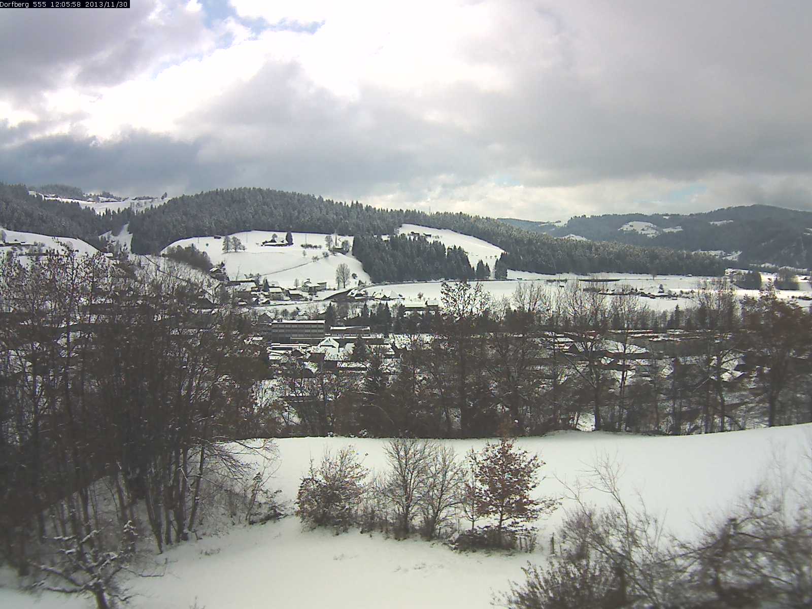Webcam-Bild: Aussicht vom Dorfberg in Langnau 20131130-120600