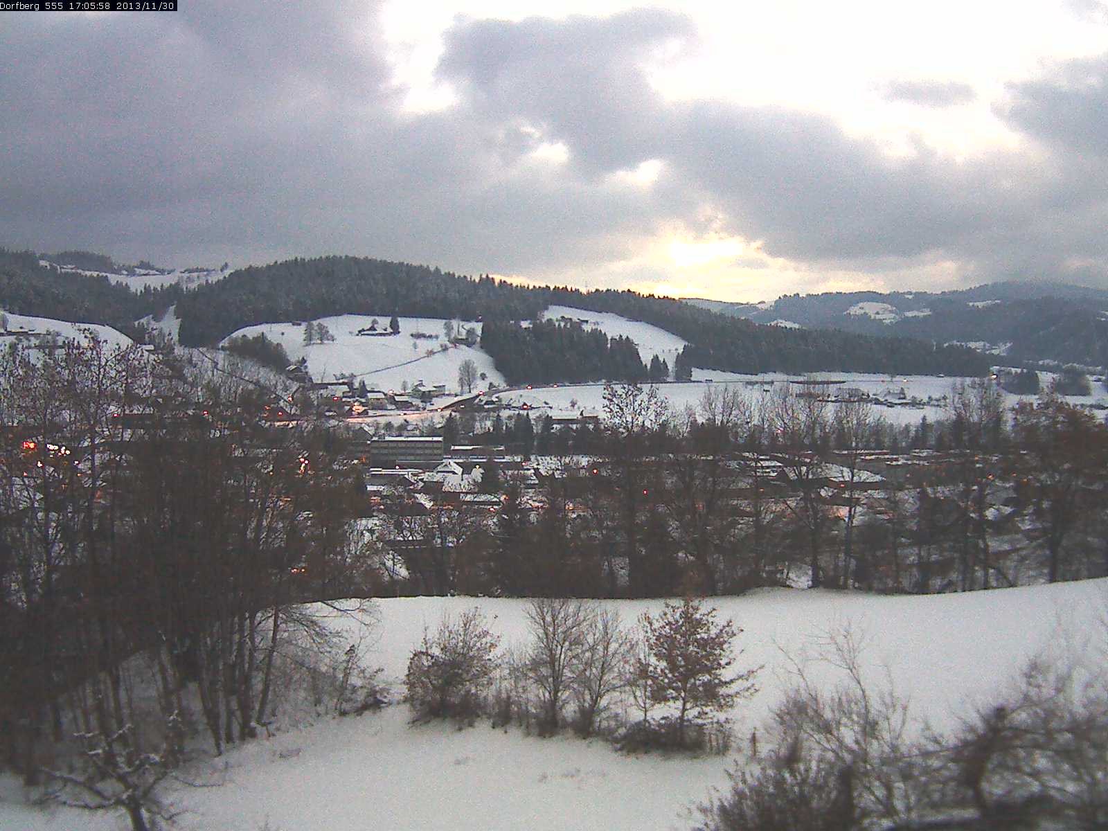 Webcam-Bild: Aussicht vom Dorfberg in Langnau 20131130-170600