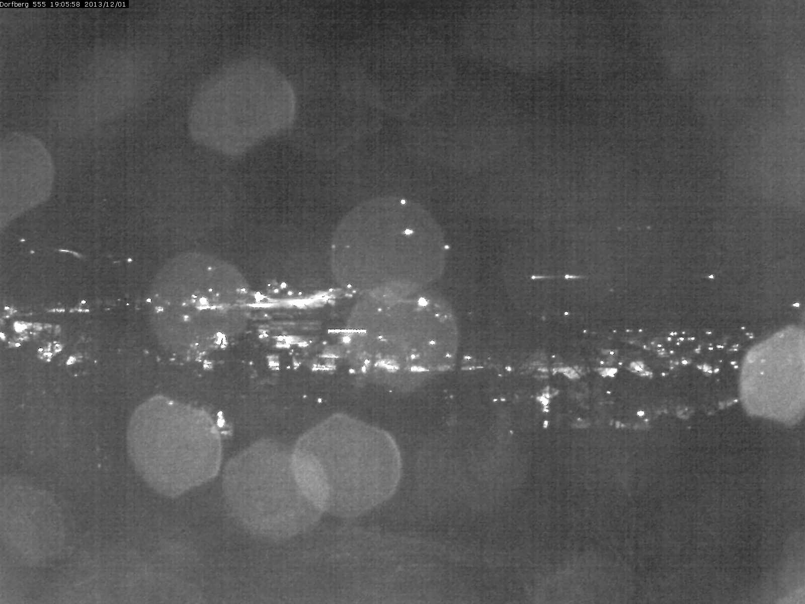 Webcam-Bild: Aussicht vom Dorfberg in Langnau 20131201-190600