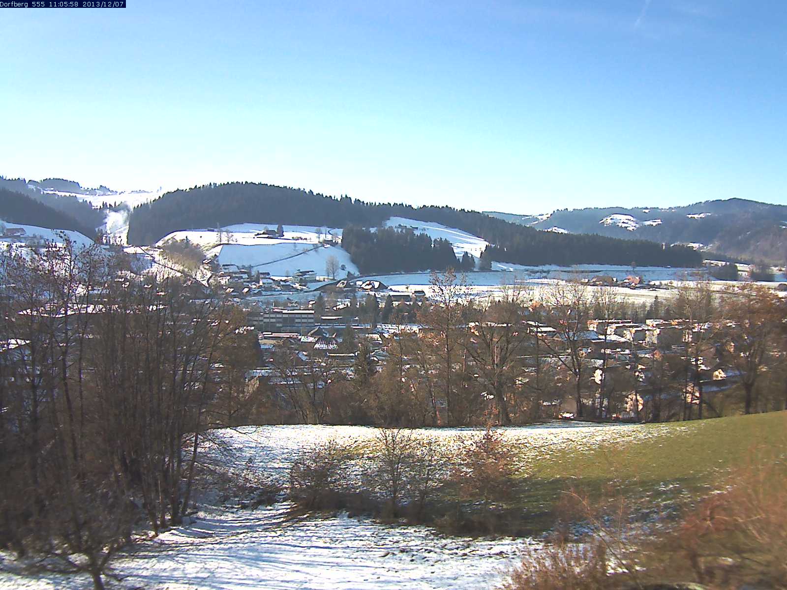 Webcam-Bild: Aussicht vom Dorfberg in Langnau 20131207-110600