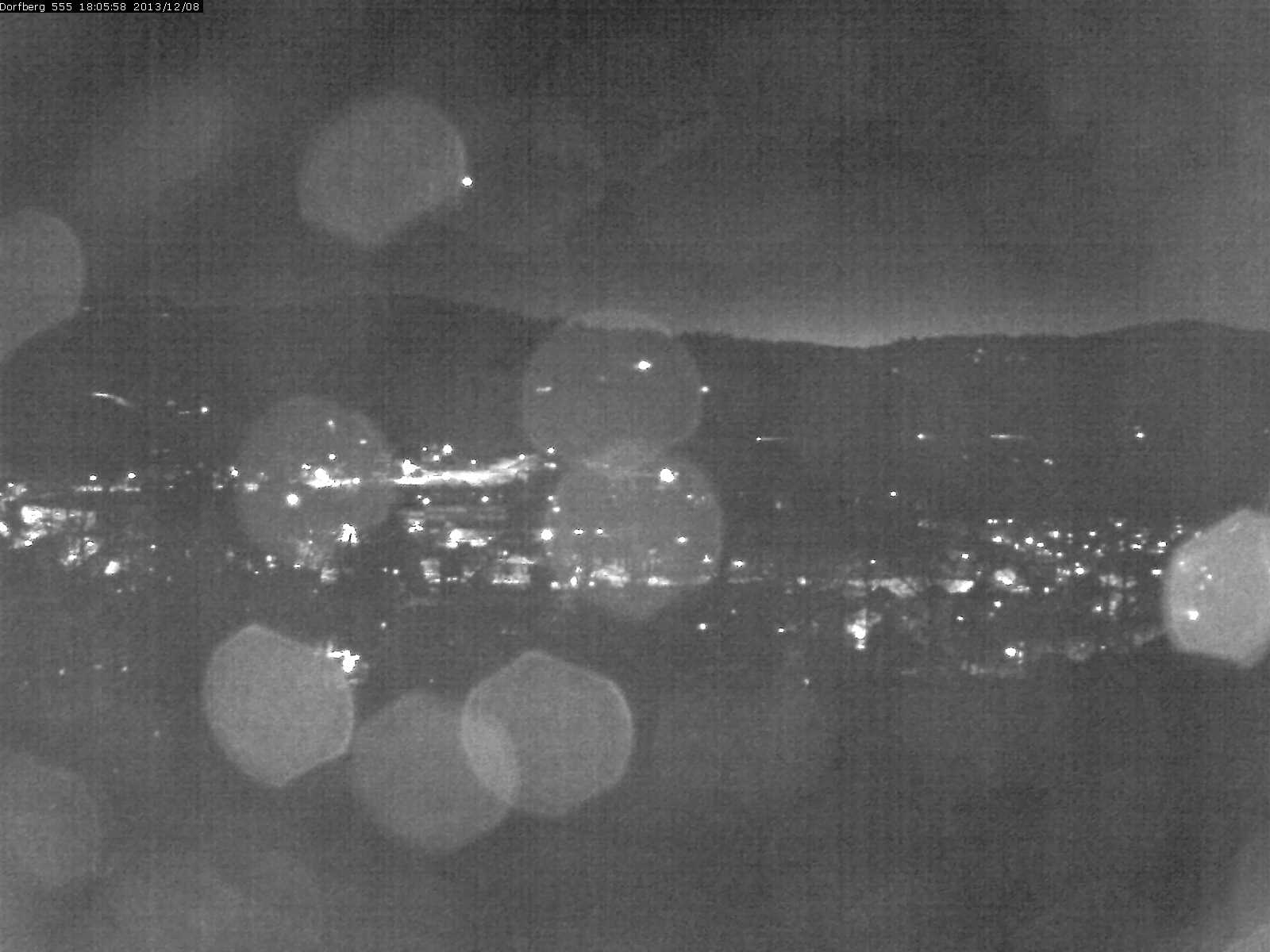 Webcam-Bild: Aussicht vom Dorfberg in Langnau 20131208-180600