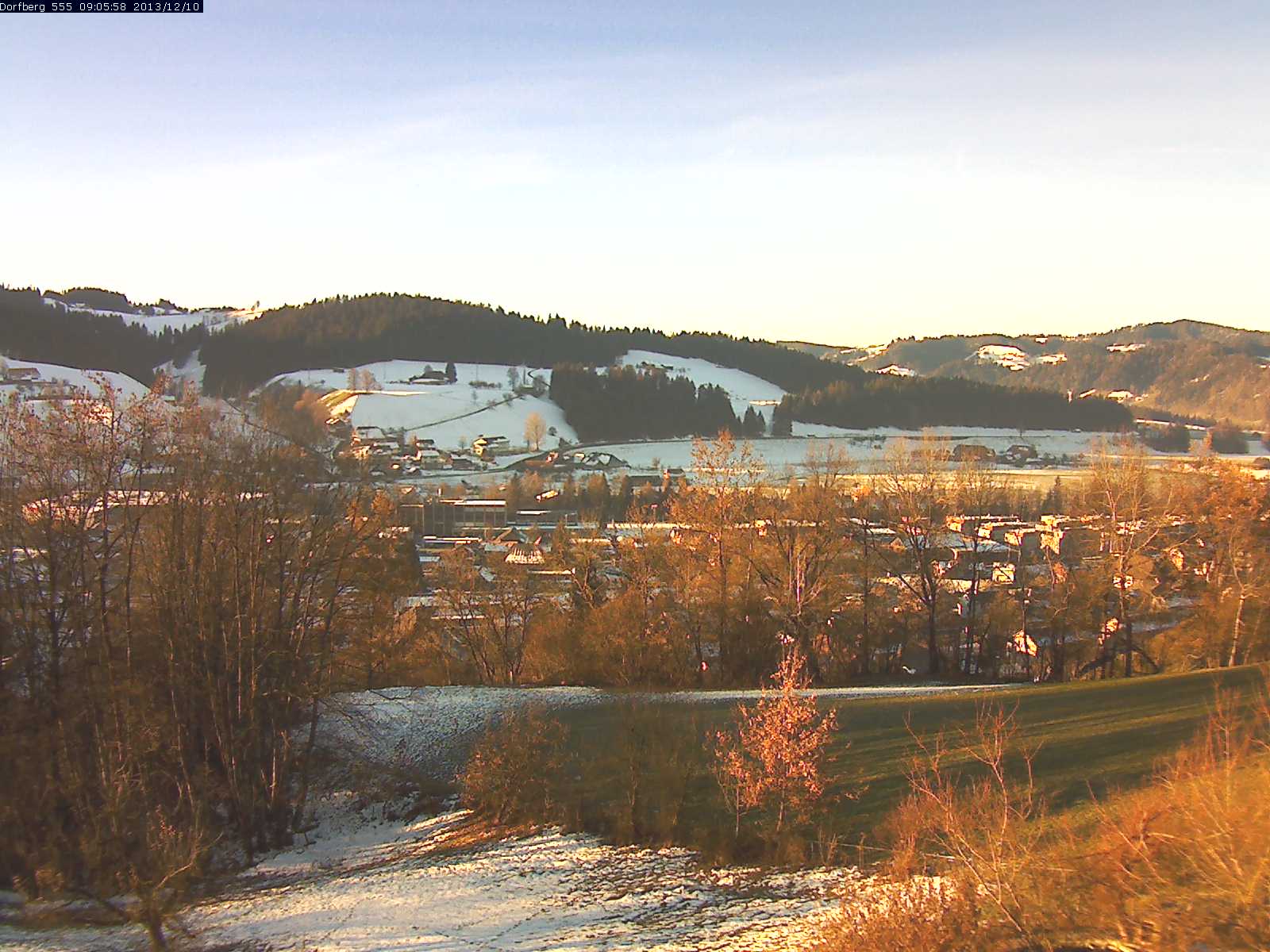 Webcam-Bild: Aussicht vom Dorfberg in Langnau 20131210-090600