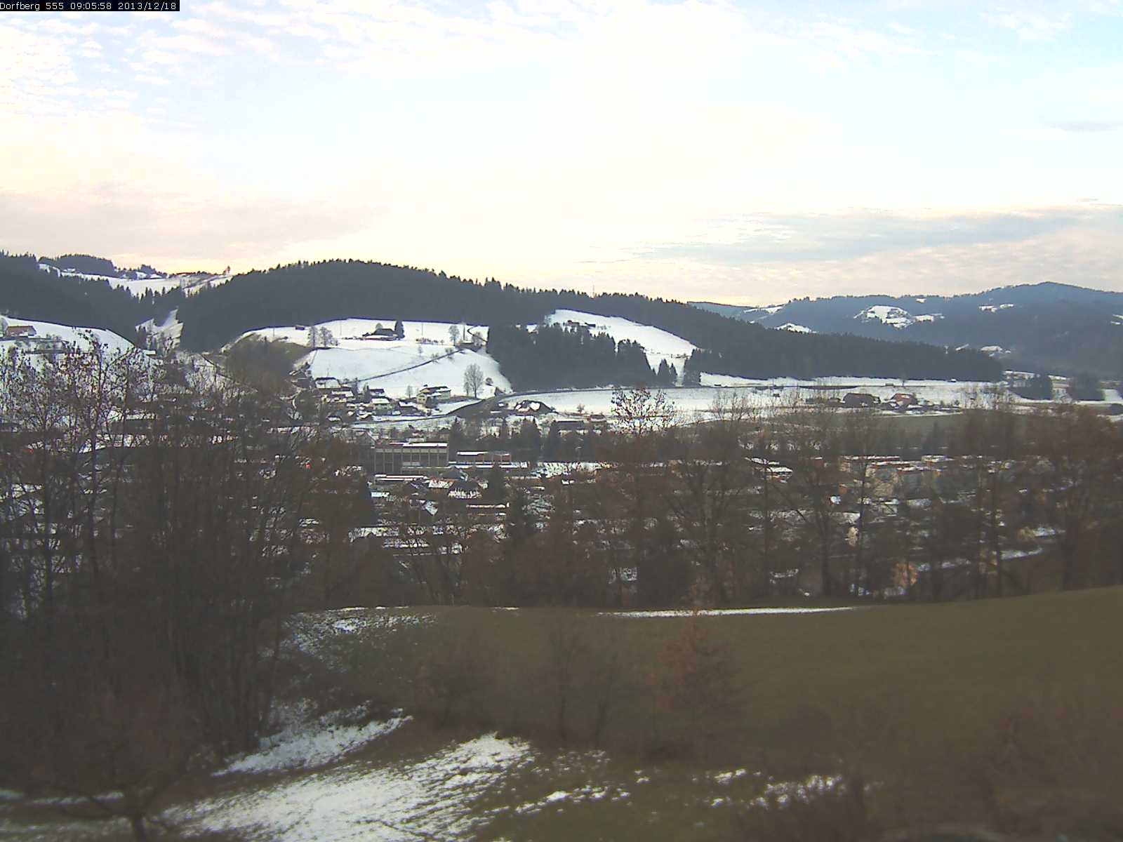 Webcam-Bild: Aussicht vom Dorfberg in Langnau 20131218-090600
