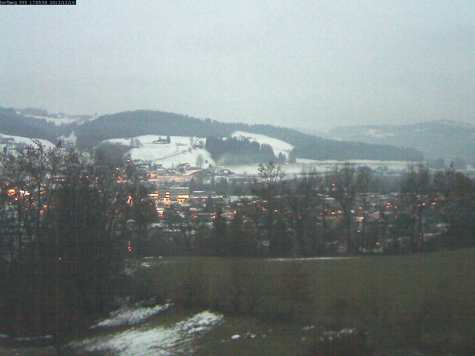 Webcam-Bild: Aussicht vom Dorfberg in Langnau 20131219-170600