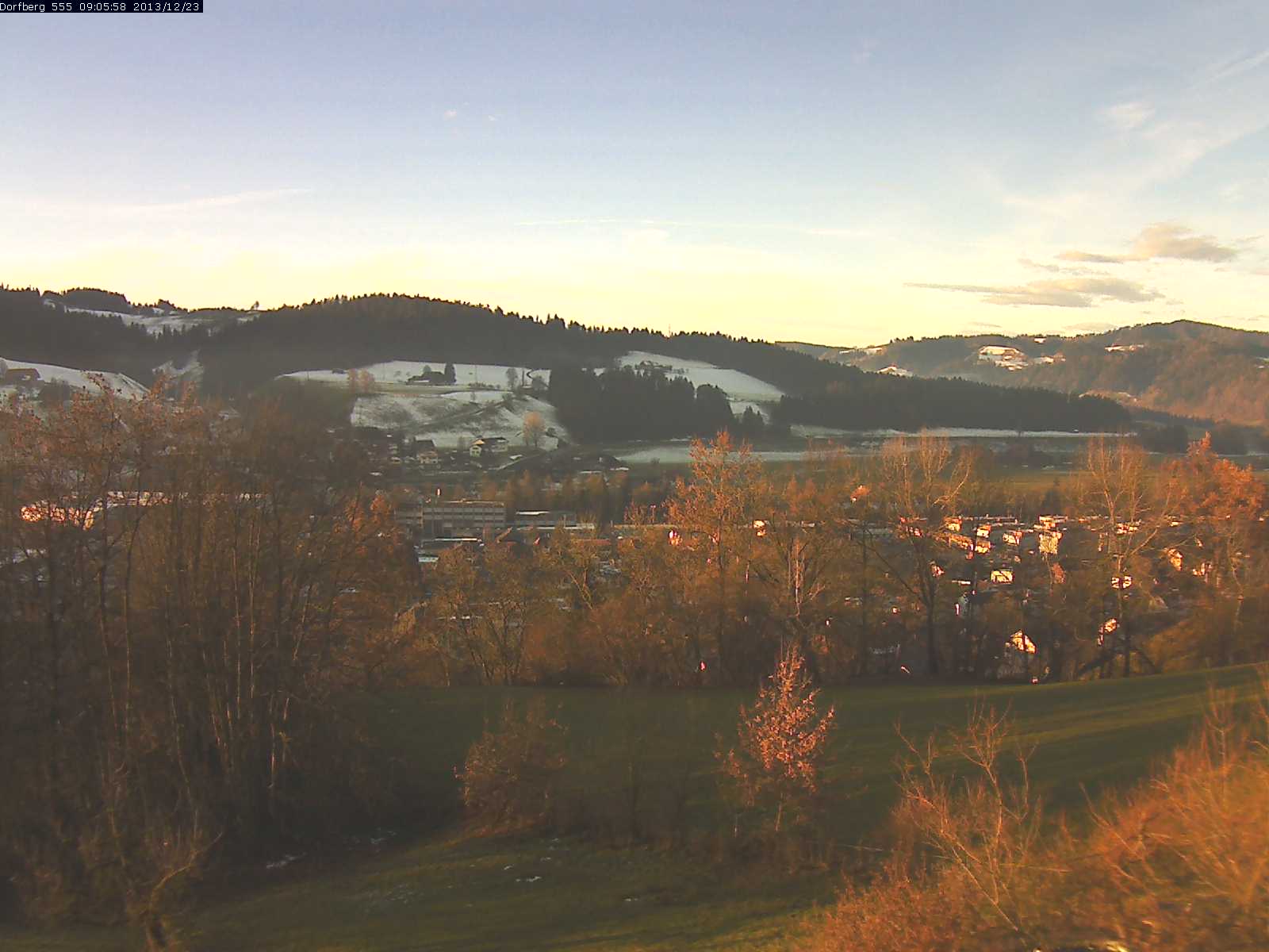 Webcam-Bild: Aussicht vom Dorfberg in Langnau 20131223-090600