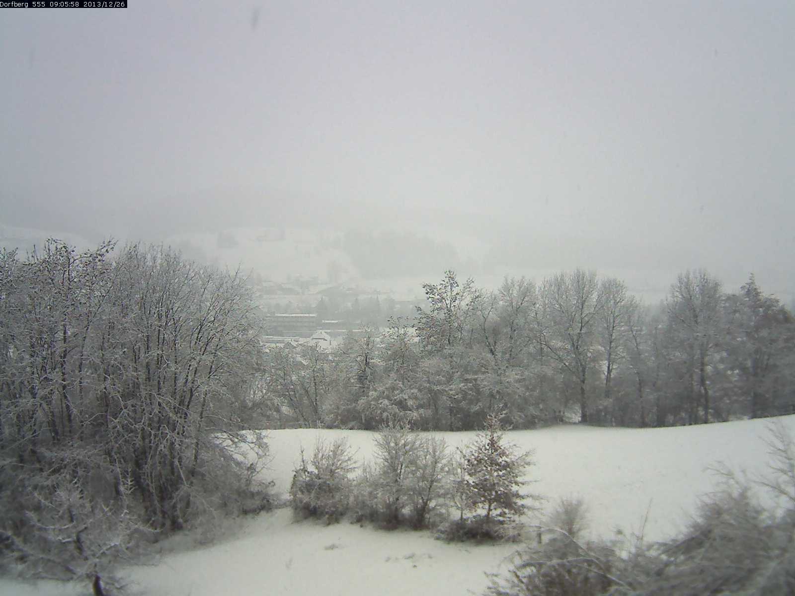 Webcam-Bild: Aussicht vom Dorfberg in Langnau 20131226-090600