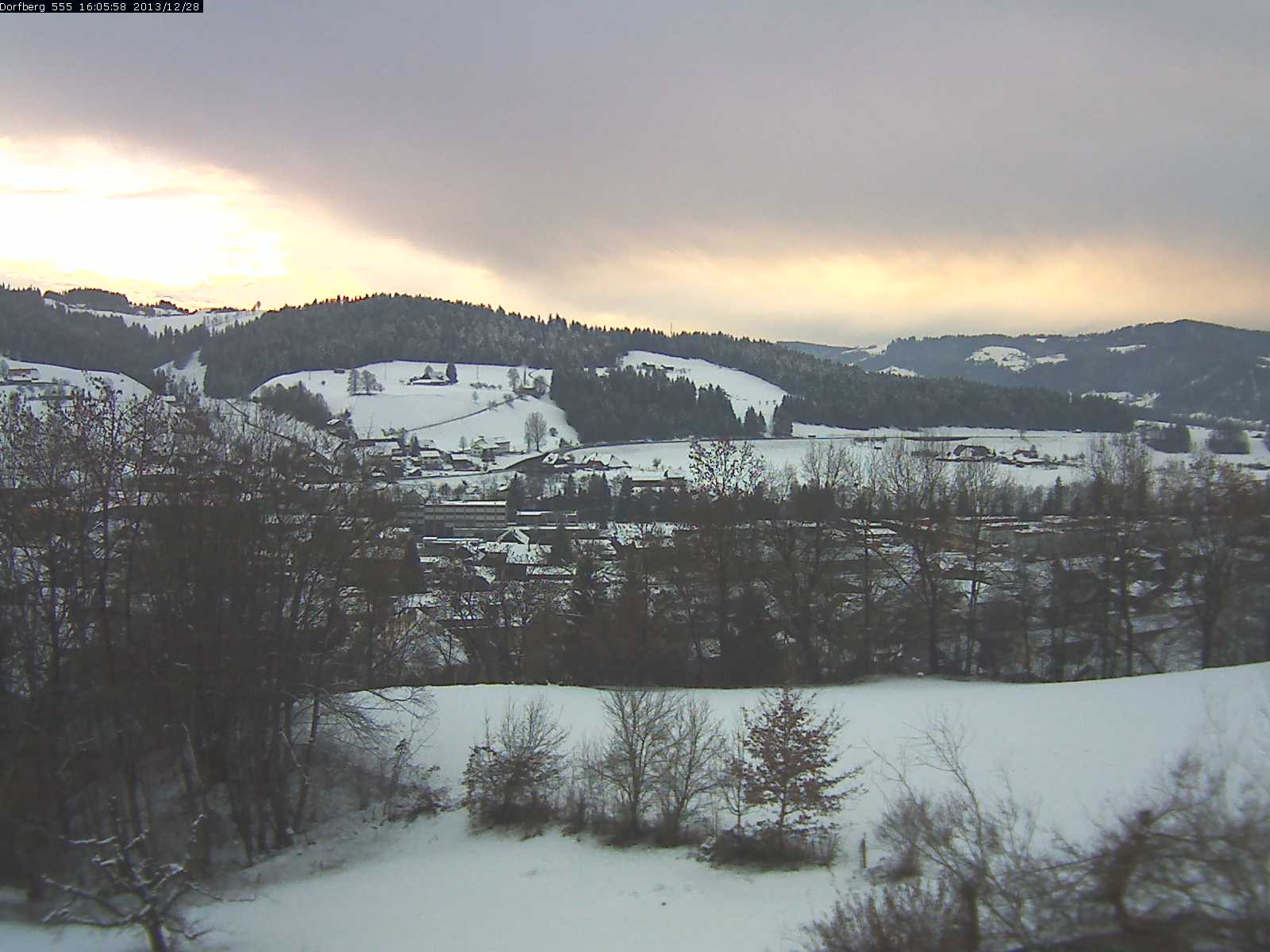 Webcam-Bild: Aussicht vom Dorfberg in Langnau 20131228-160600