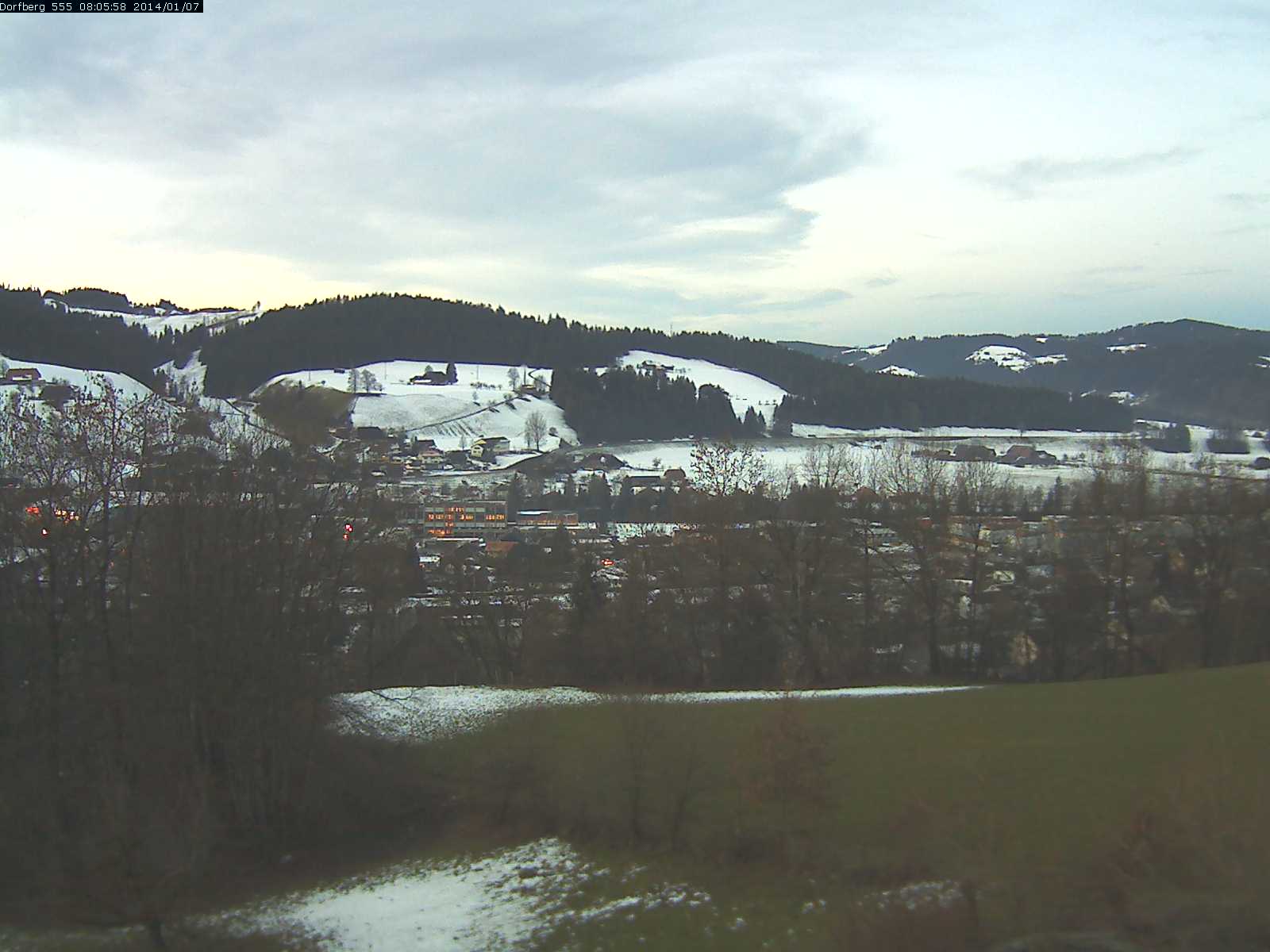 Webcam-Bild: Aussicht vom Dorfberg in Langnau 20140107-080600