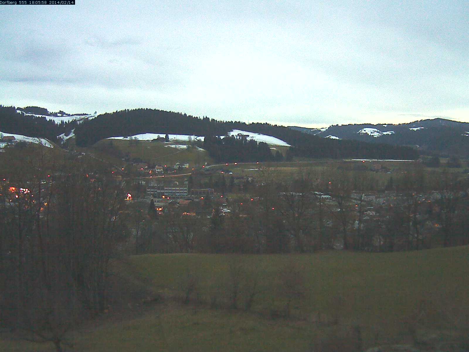 Webcam-Bild: Aussicht vom Dorfberg in Langnau 20140214-180600