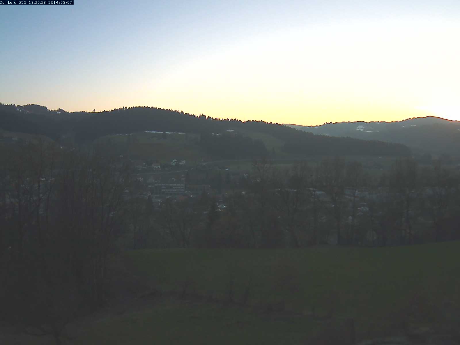 Webcam-Bild: Aussicht vom Dorfberg in Langnau 20140307-180600