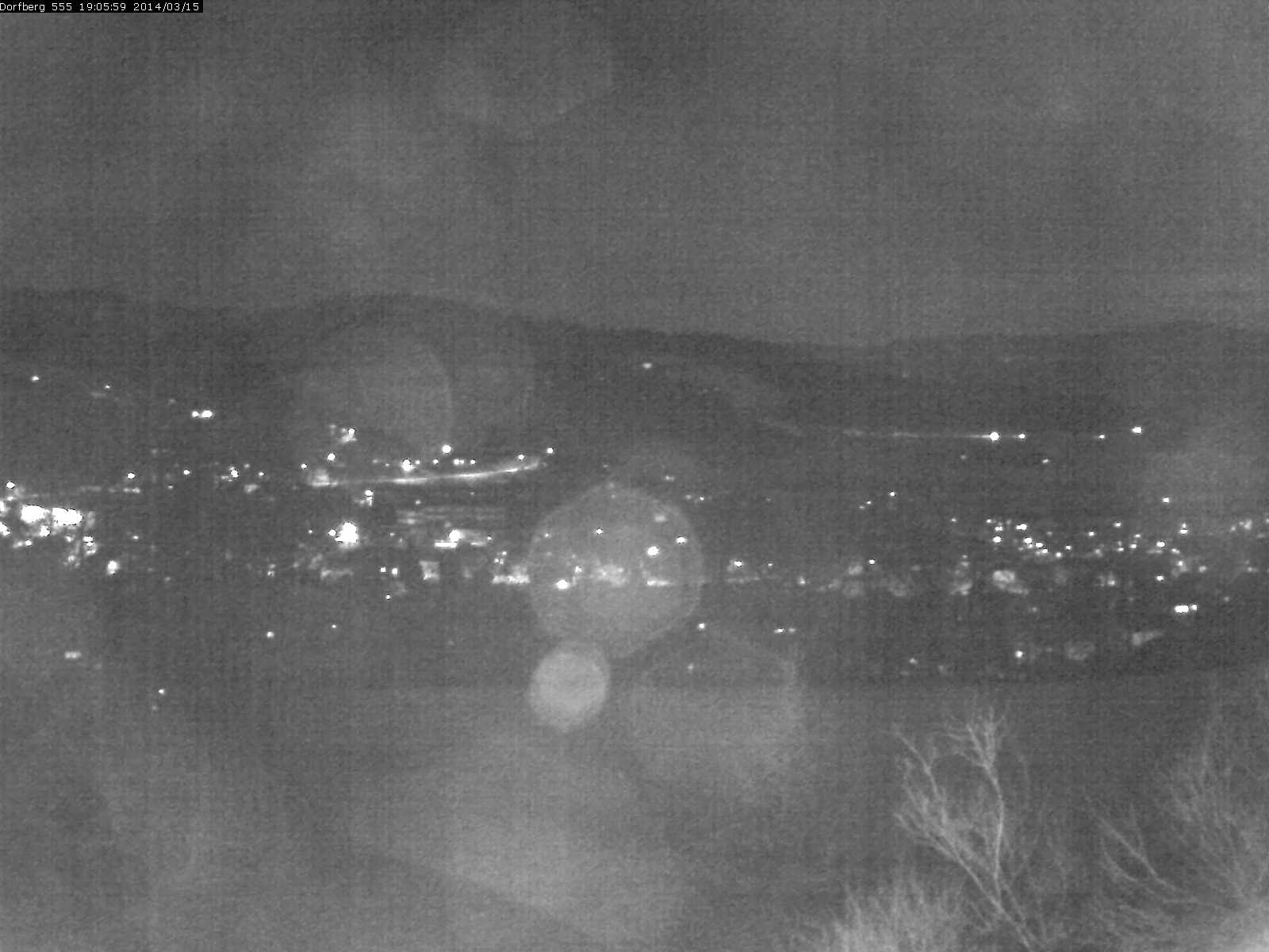 Webcam-Bild: Aussicht vom Dorfberg in Langnau 20140315-190600