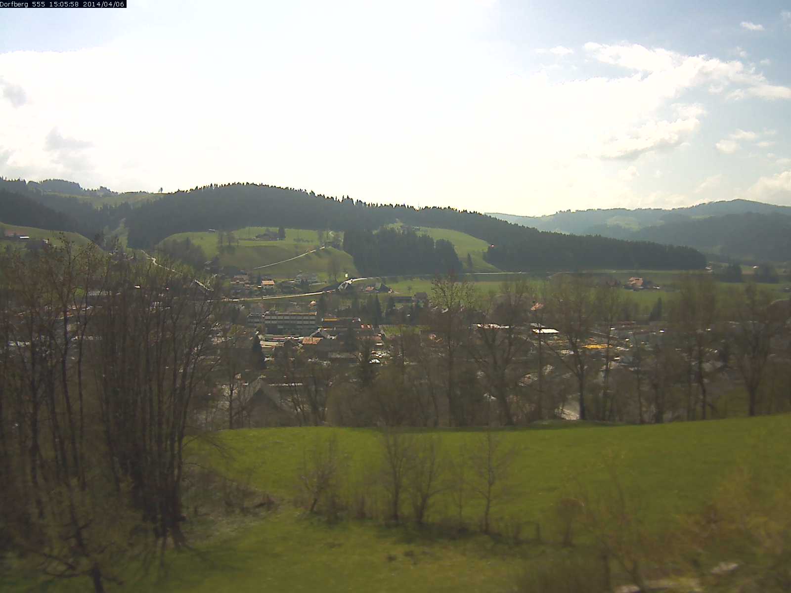 Webcam-Bild: Aussicht vom Dorfberg in Langnau 20140406-150600