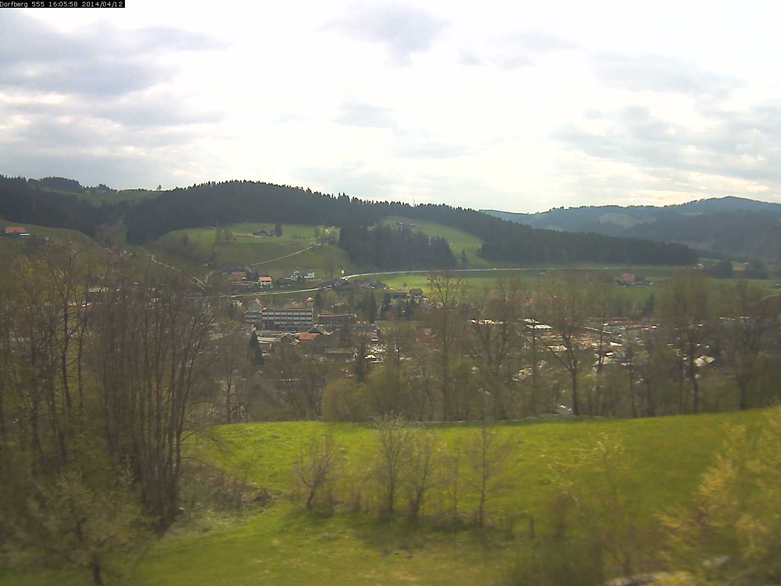 Webcam-Bild: Aussicht vom Dorfberg in Langnau 20140412-160600