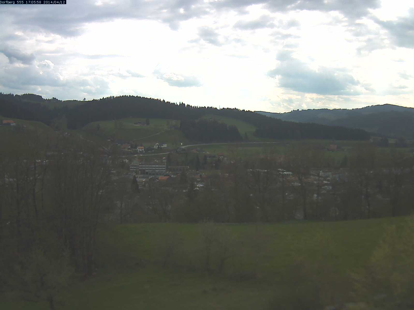 Webcam-Bild: Aussicht vom Dorfberg in Langnau 20140412-170600
