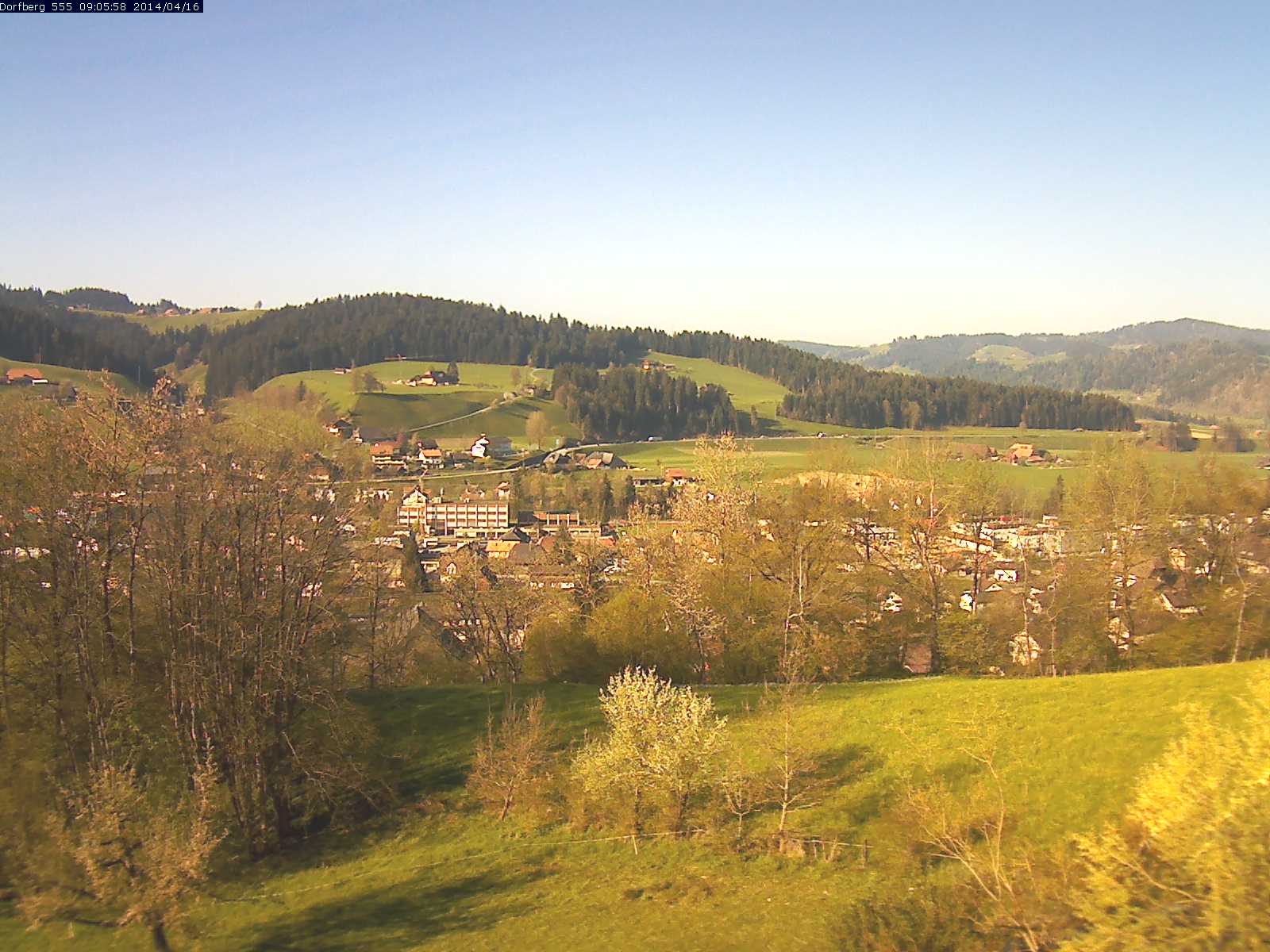 Webcam-Bild: Aussicht vom Dorfberg in Langnau 20140416-090600