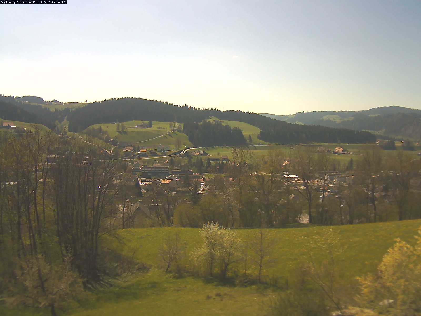 Webcam-Bild: Aussicht vom Dorfberg in Langnau 20140416-140600