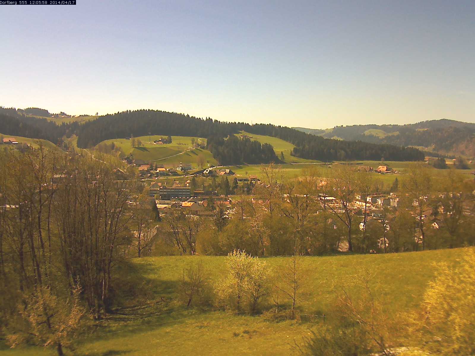 Webcam-Bild: Aussicht vom Dorfberg in Langnau 20140417-120600