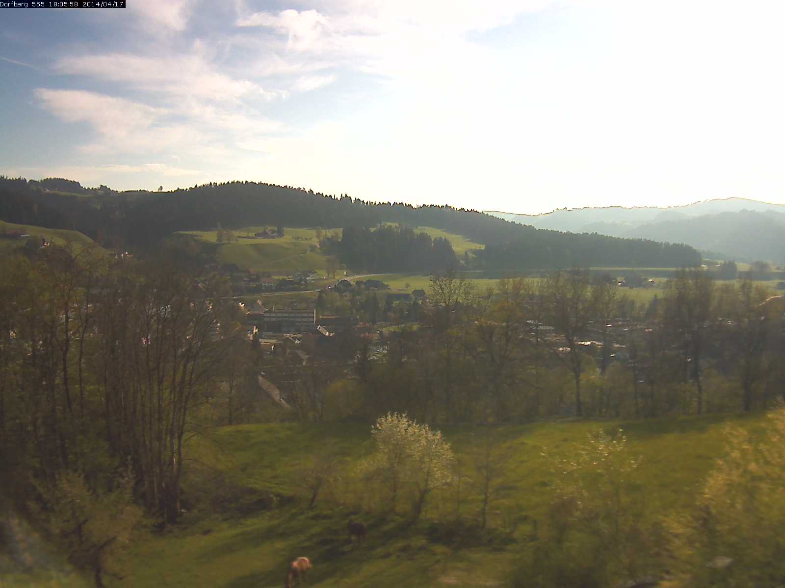 Webcam-Bild: Aussicht vom Dorfberg in Langnau 20140417-180600