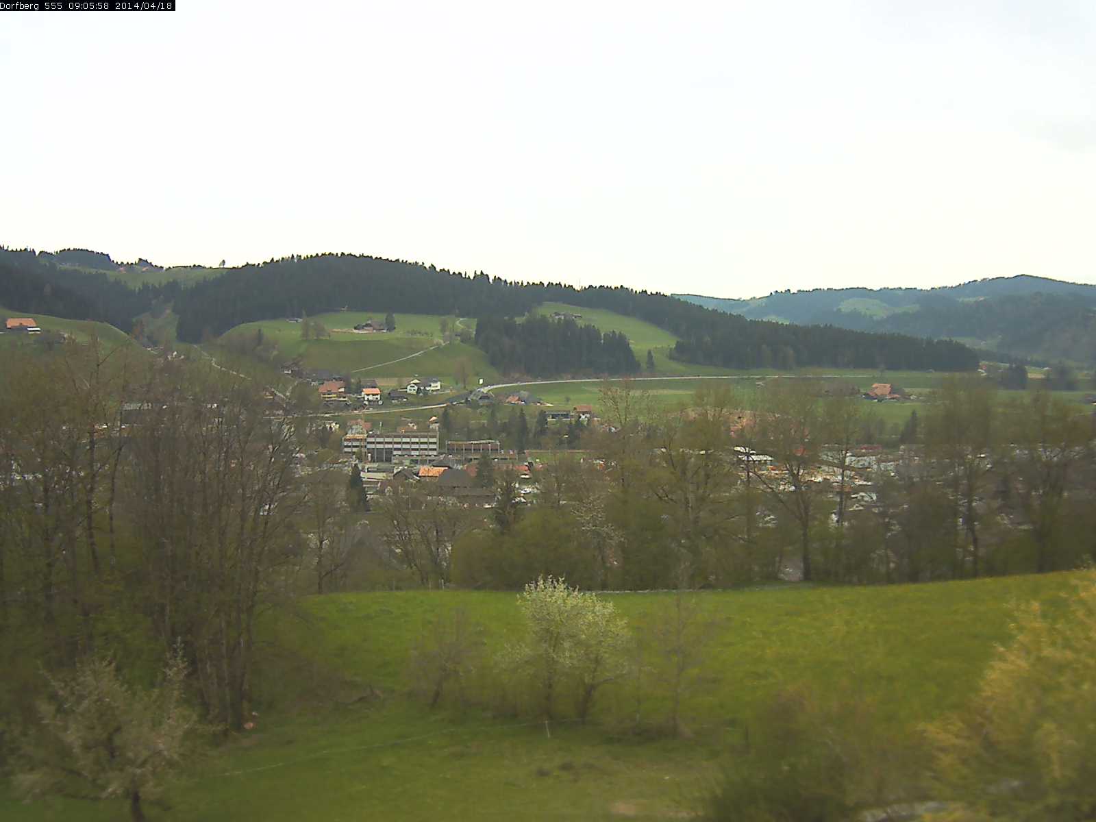 Webcam-Bild: Aussicht vom Dorfberg in Langnau 20140418-090600