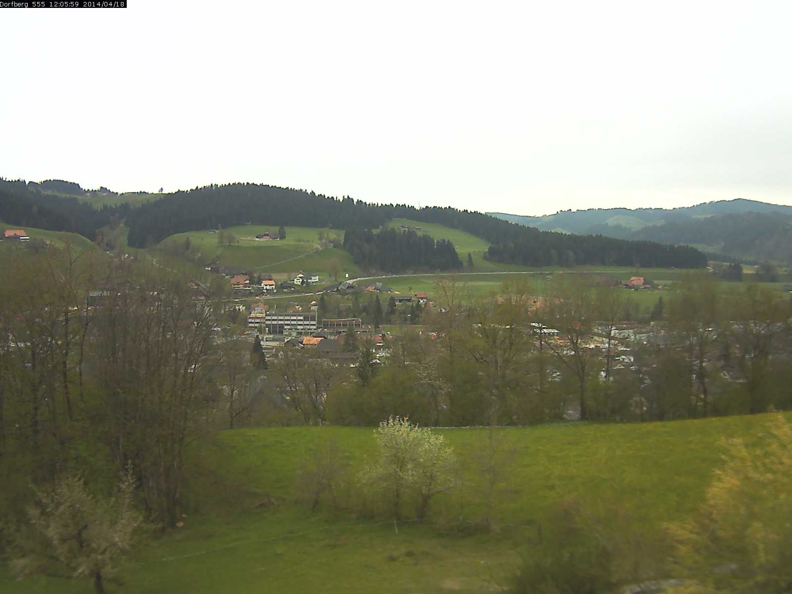 Webcam-Bild: Aussicht vom Dorfberg in Langnau 20140418-120600