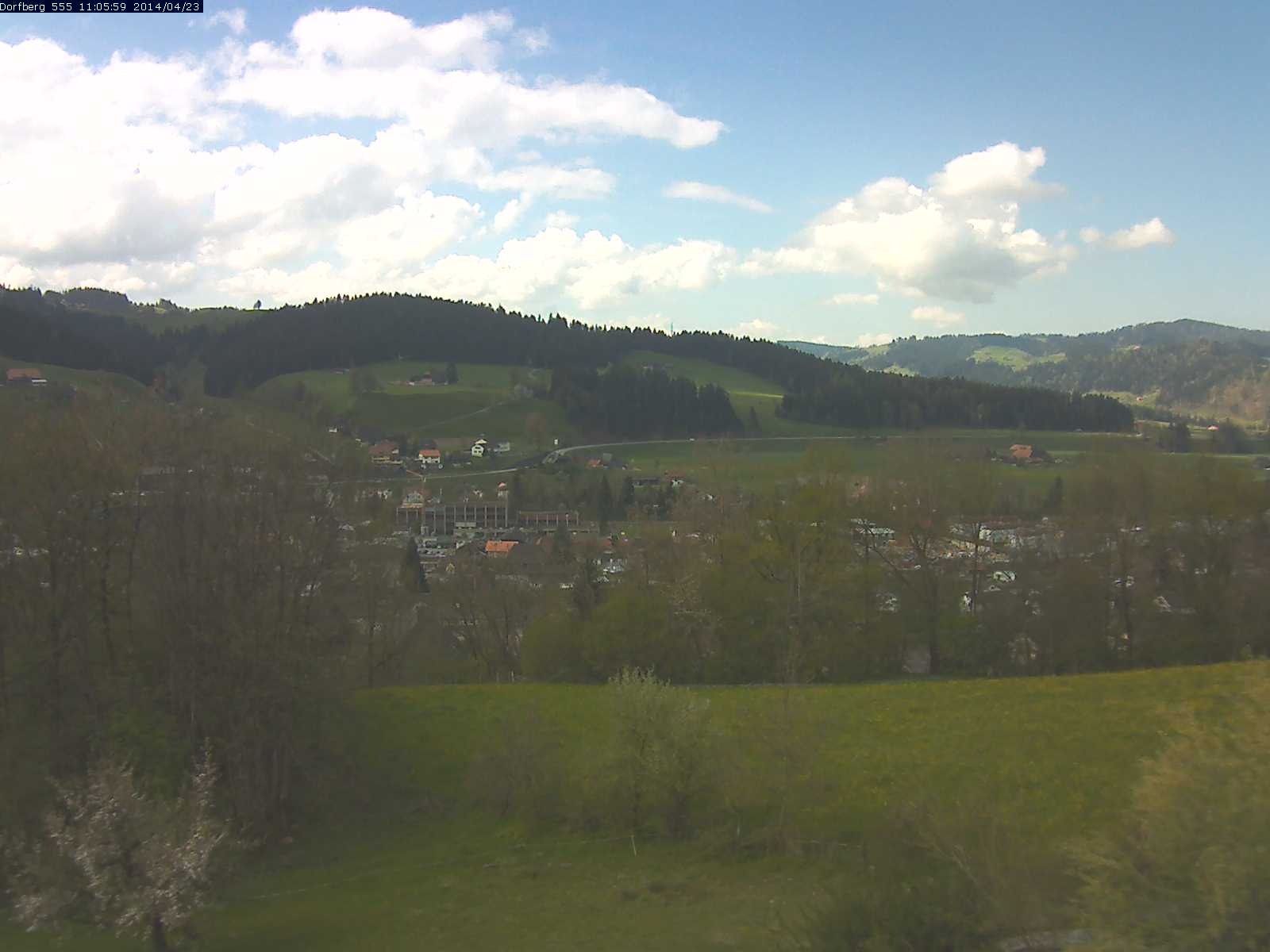 Webcam-Bild: Aussicht vom Dorfberg in Langnau 20140423-110600