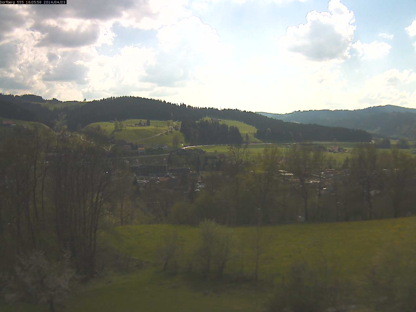 Webcam-Bild: Aussicht vom Dorfberg in Langnau 20140423-160600
