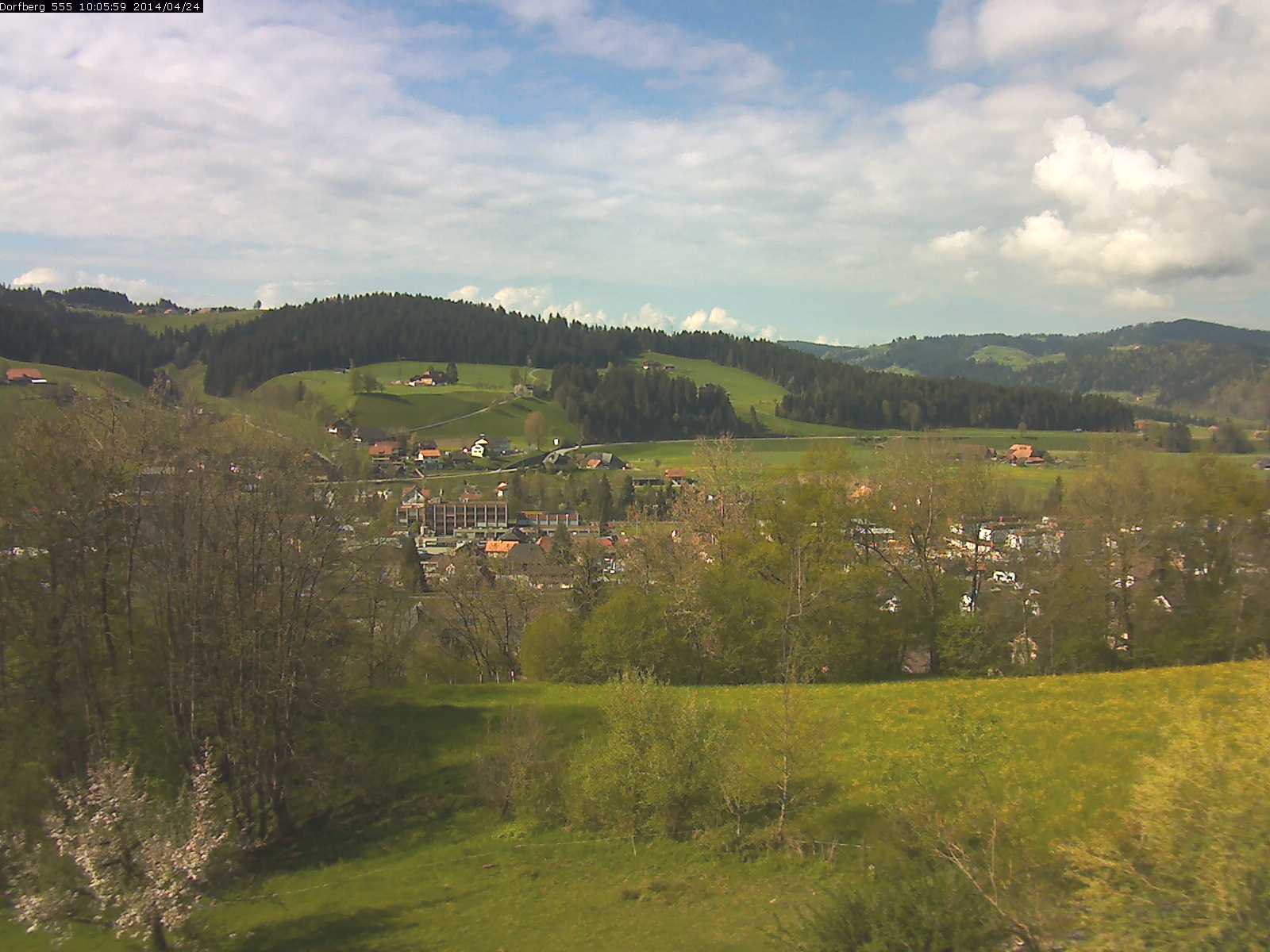 Webcam-Bild: Aussicht vom Dorfberg in Langnau 20140424-100600