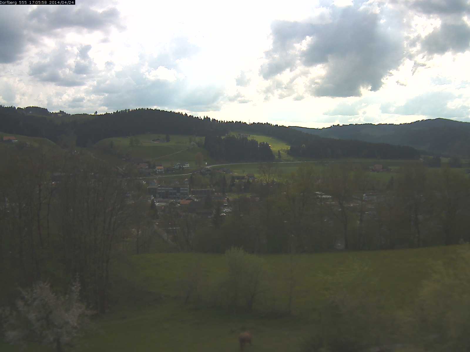 Webcam-Bild: Aussicht vom Dorfberg in Langnau 20140424-170600