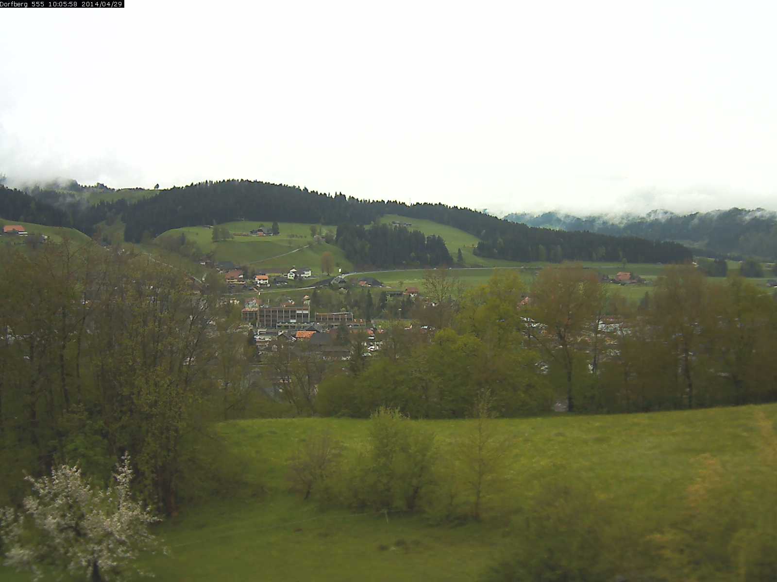 Webcam-Bild: Aussicht vom Dorfberg in Langnau 20140429-100600