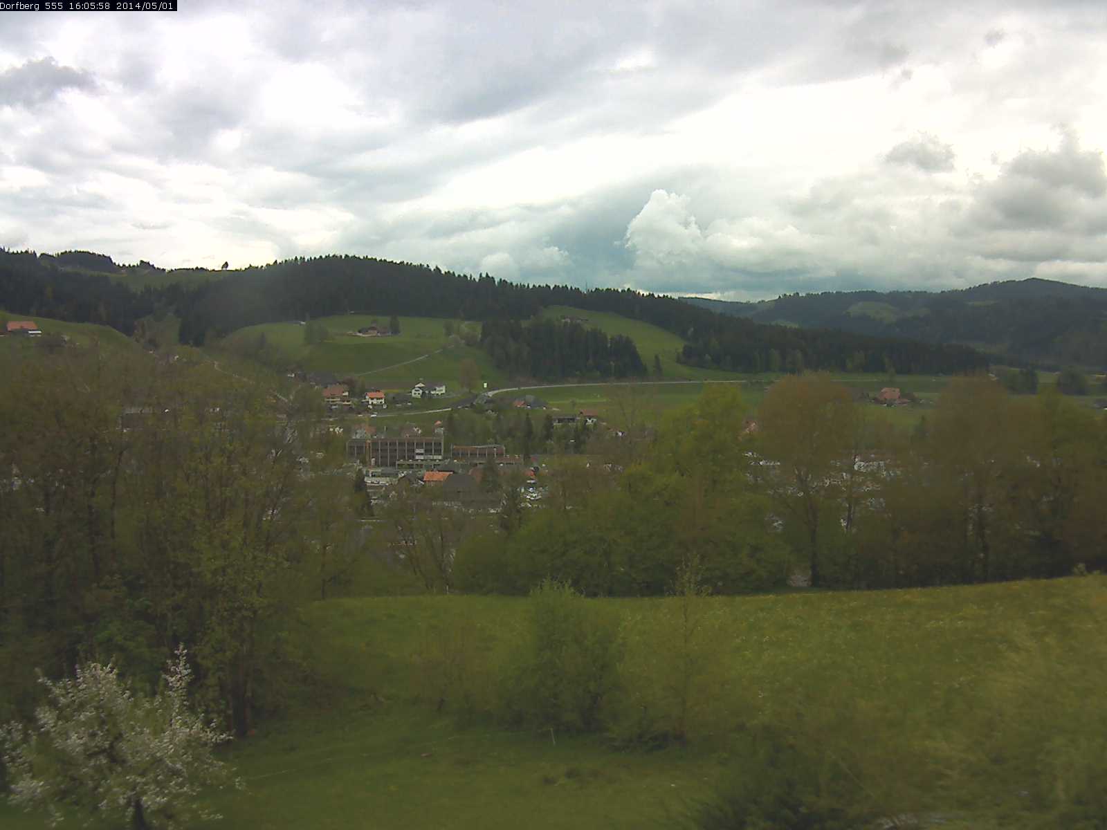 Webcam-Bild: Aussicht vom Dorfberg in Langnau 20140501-160600