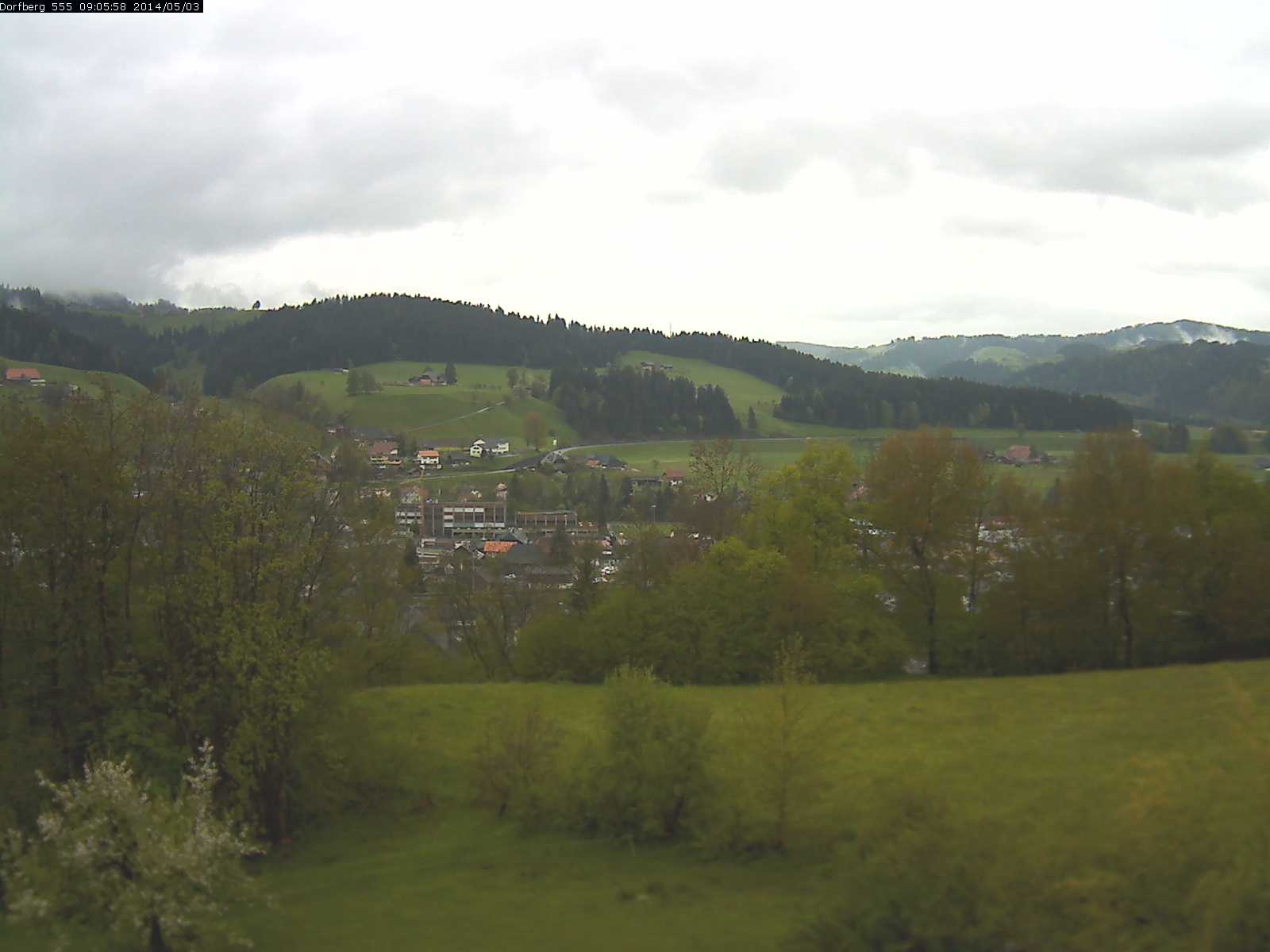 Webcam-Bild: Aussicht vom Dorfberg in Langnau 20140503-090600