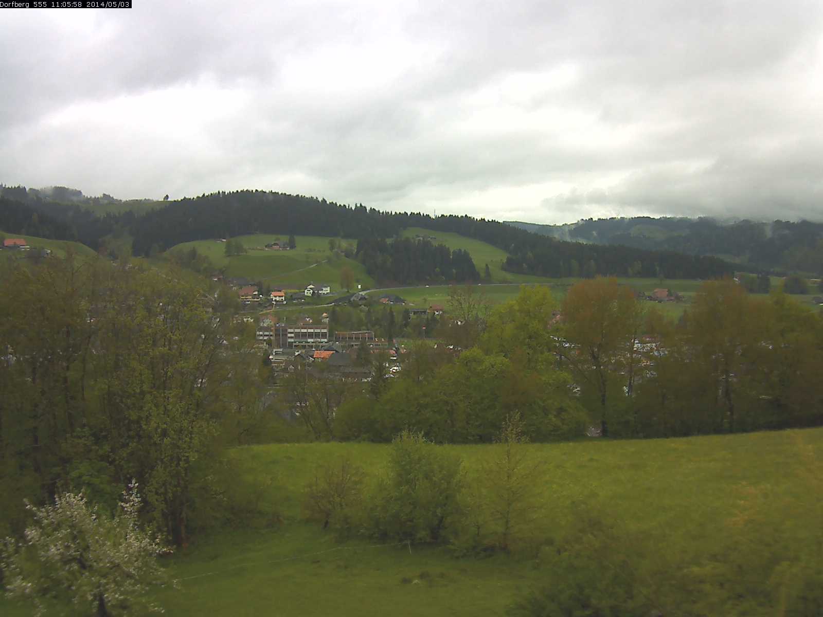 Webcam-Bild: Aussicht vom Dorfberg in Langnau 20140503-110600