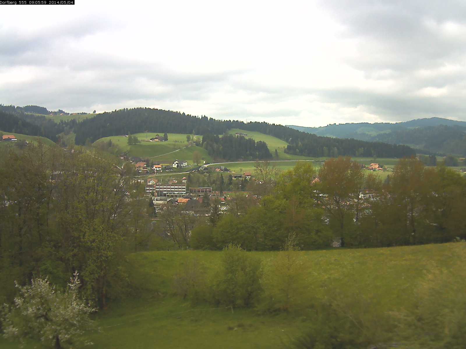 Webcam-Bild: Aussicht vom Dorfberg in Langnau 20140504-090600